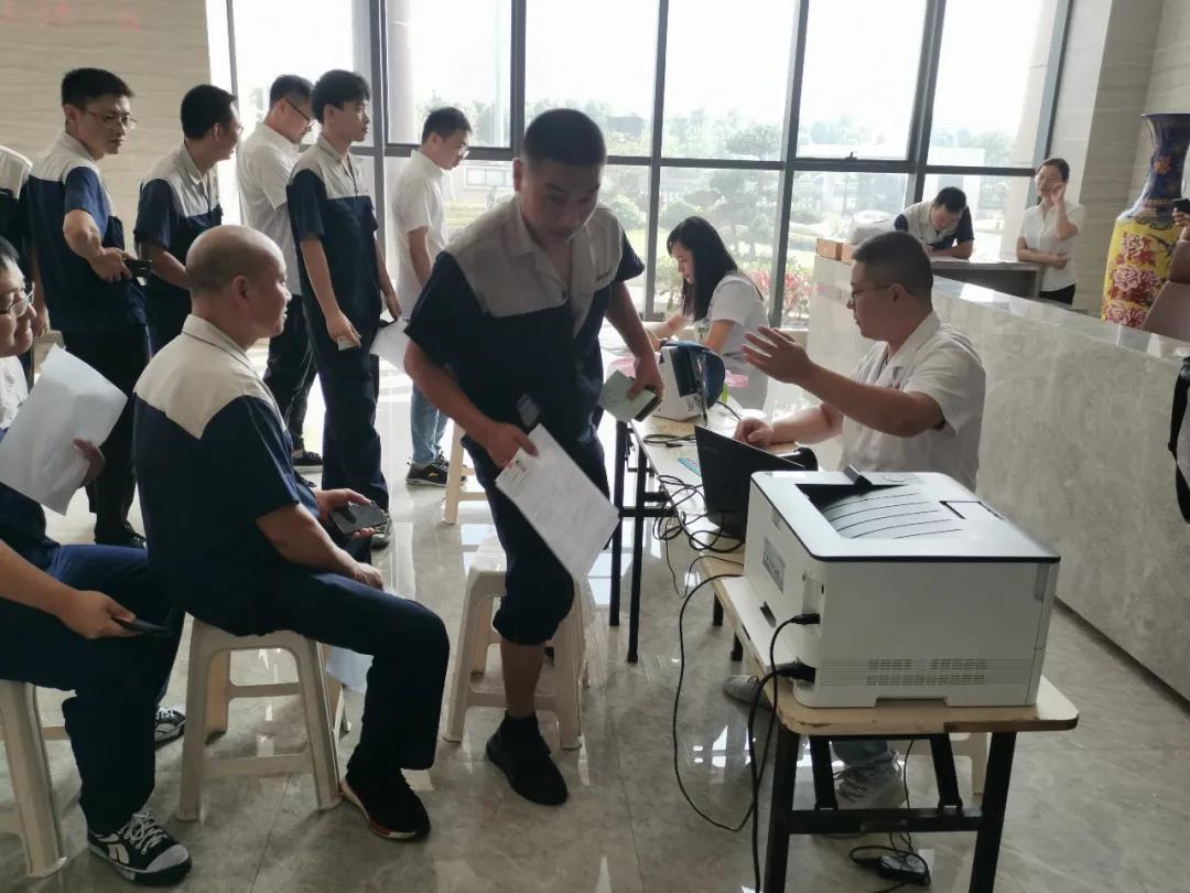 無(wú)償獻(xiàn)血，溫暖相傳