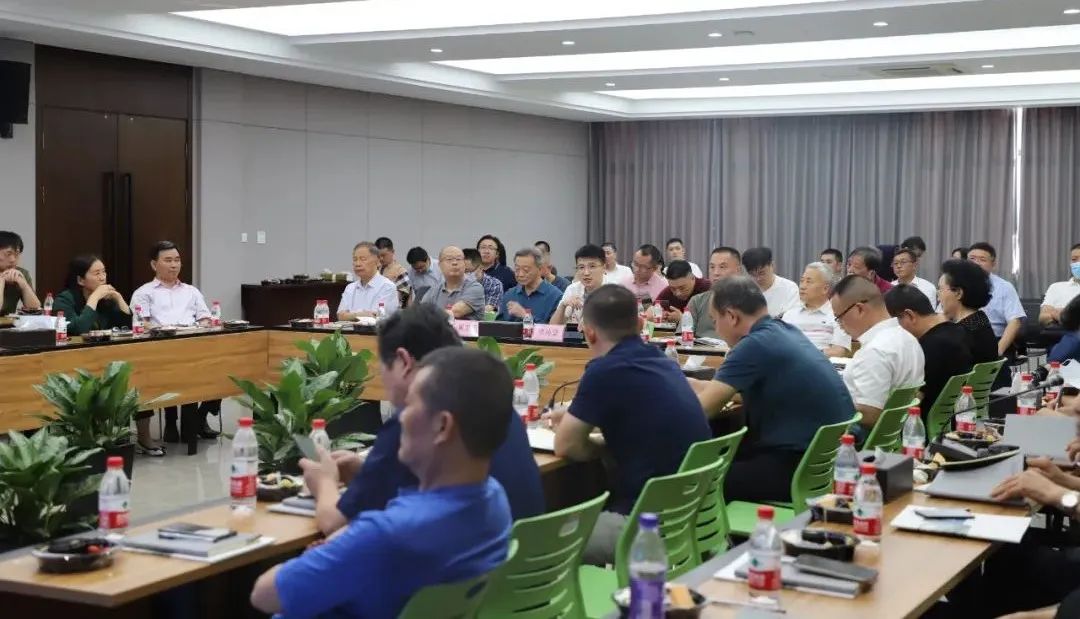 卓越企業(yè)家學(xué)習(xí)俱樂部走進通力科技參觀學(xué)習(xí)！